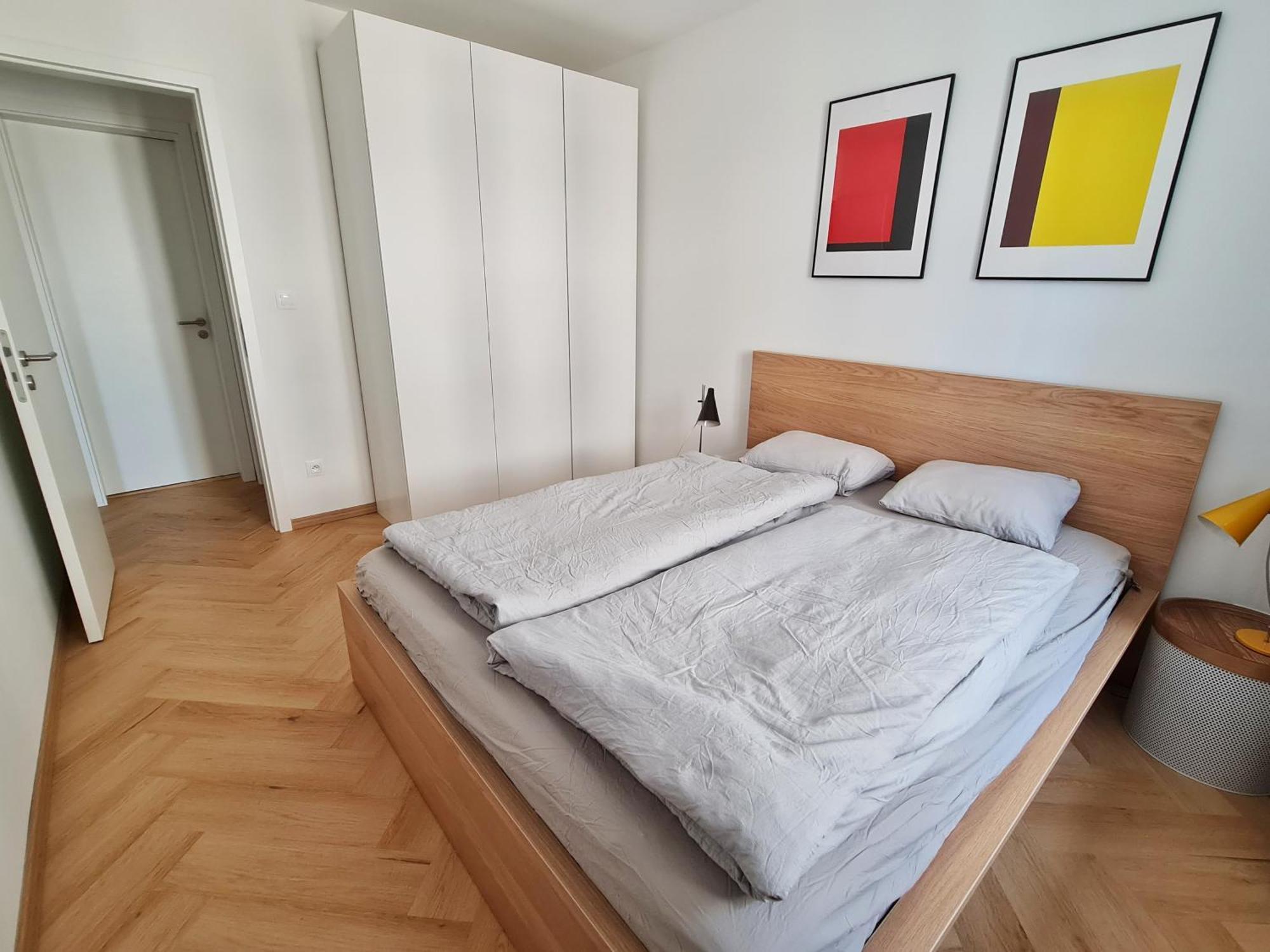 Beautiful New Apt In Old Town Near Train Station - Free Parking Pressburg Exterior foto