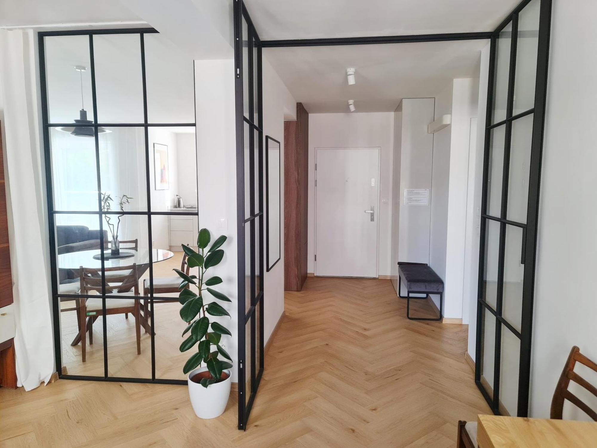 Beautiful New Apt In Old Town Near Train Station - Free Parking Pressburg Exterior foto