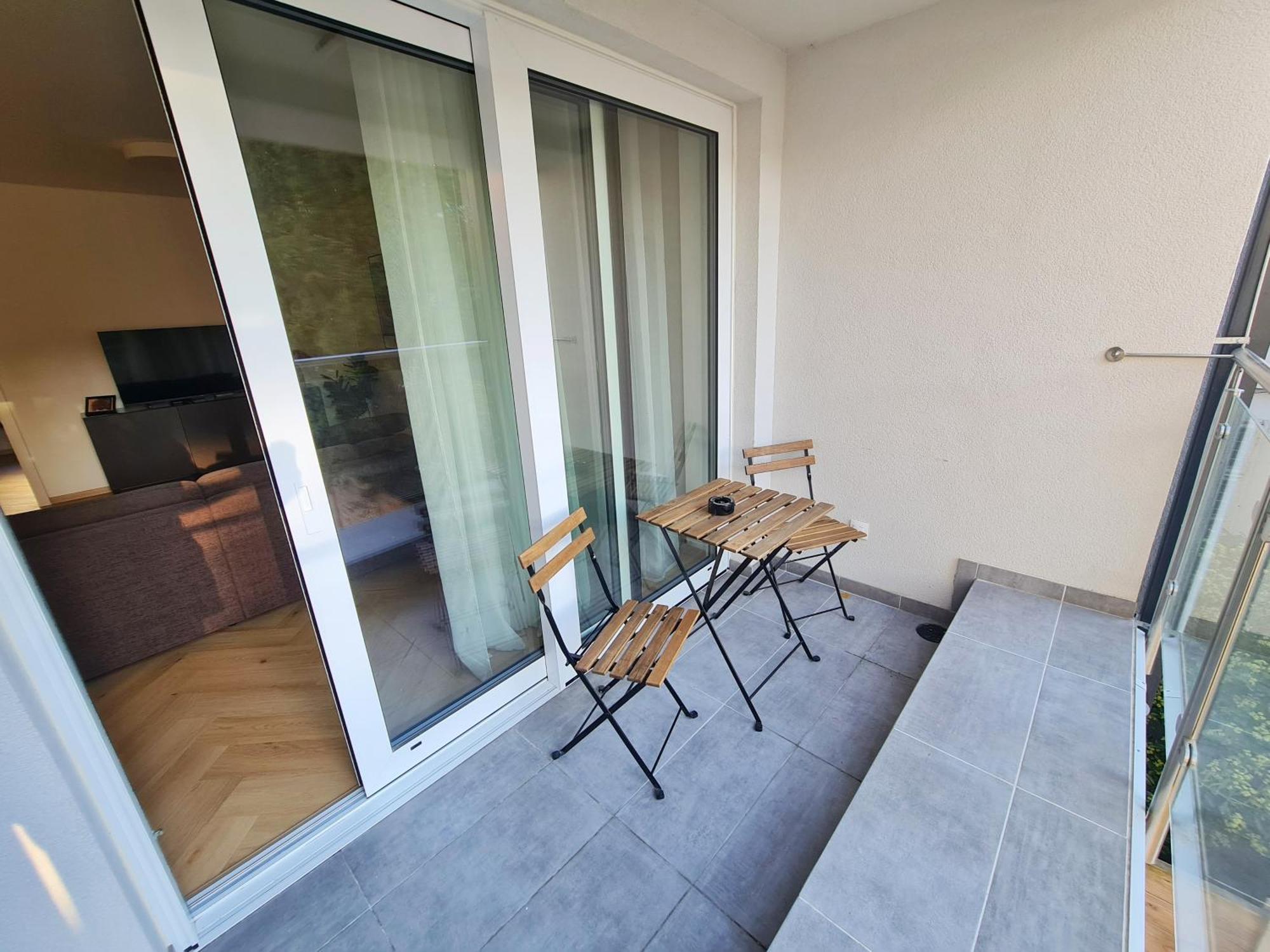 Beautiful New Apt In Old Town Near Train Station - Free Parking Pressburg Exterior foto